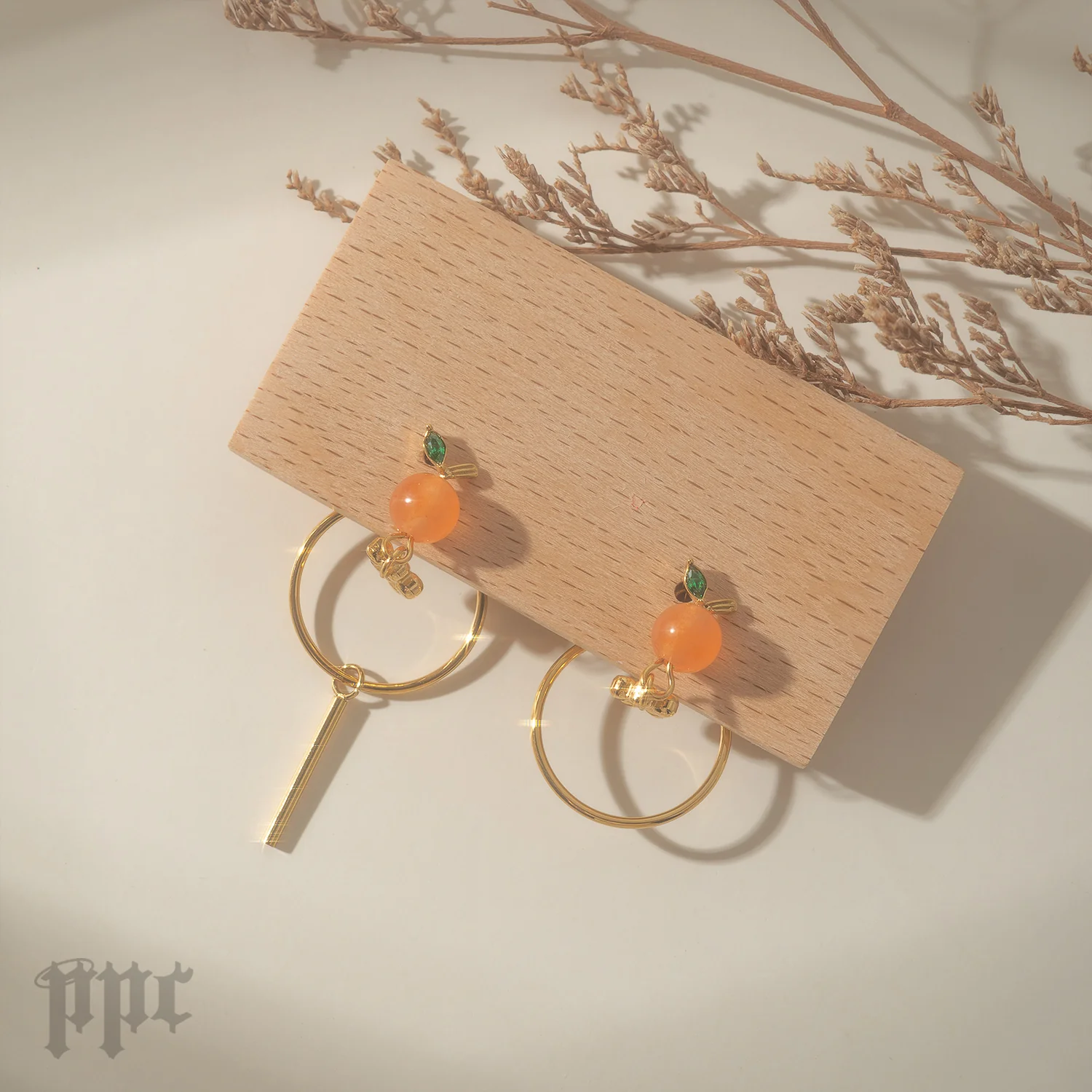 EN- Orange Flower Stud Earrings - Image 7