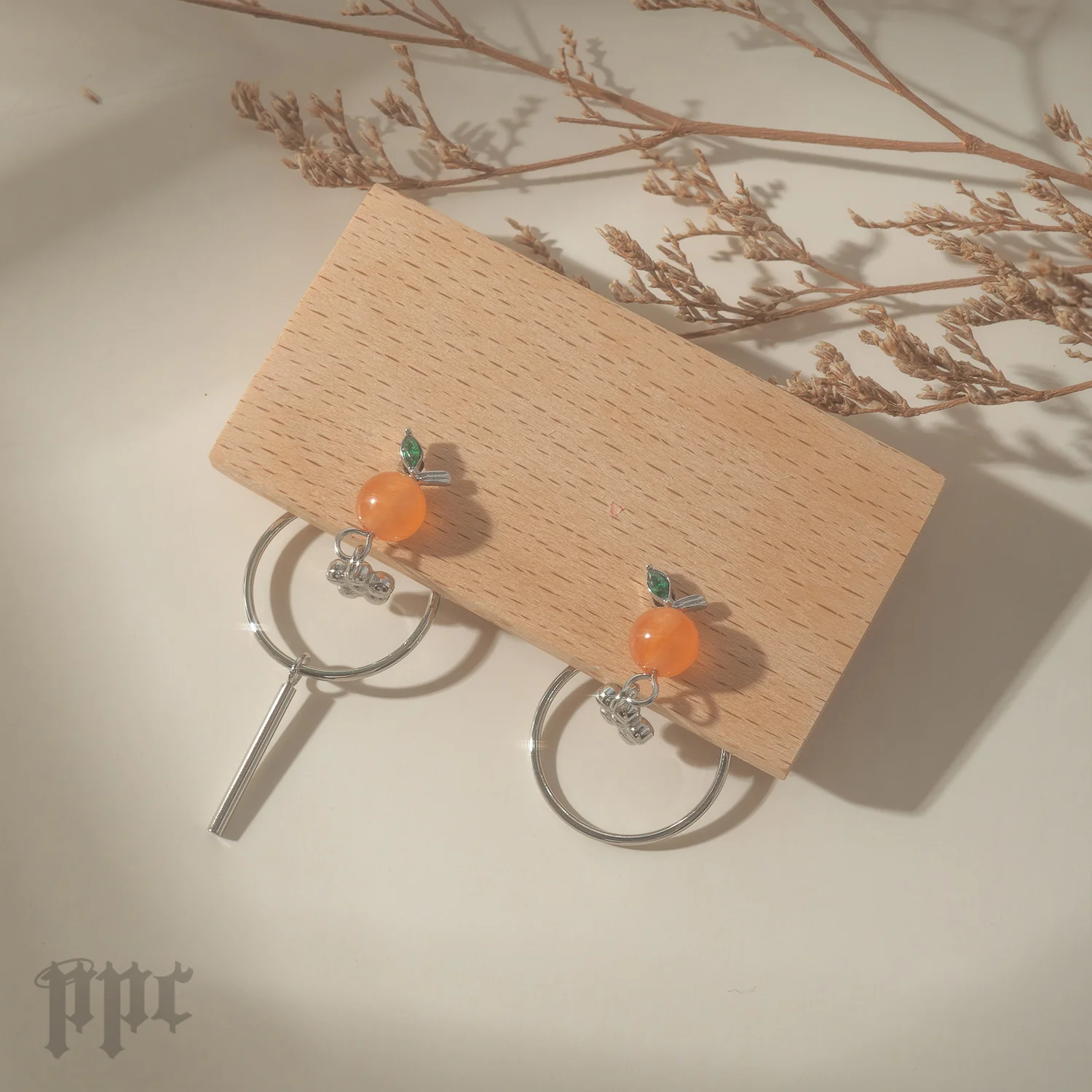 EN- Orange Flower Stud Earrings - Image 8