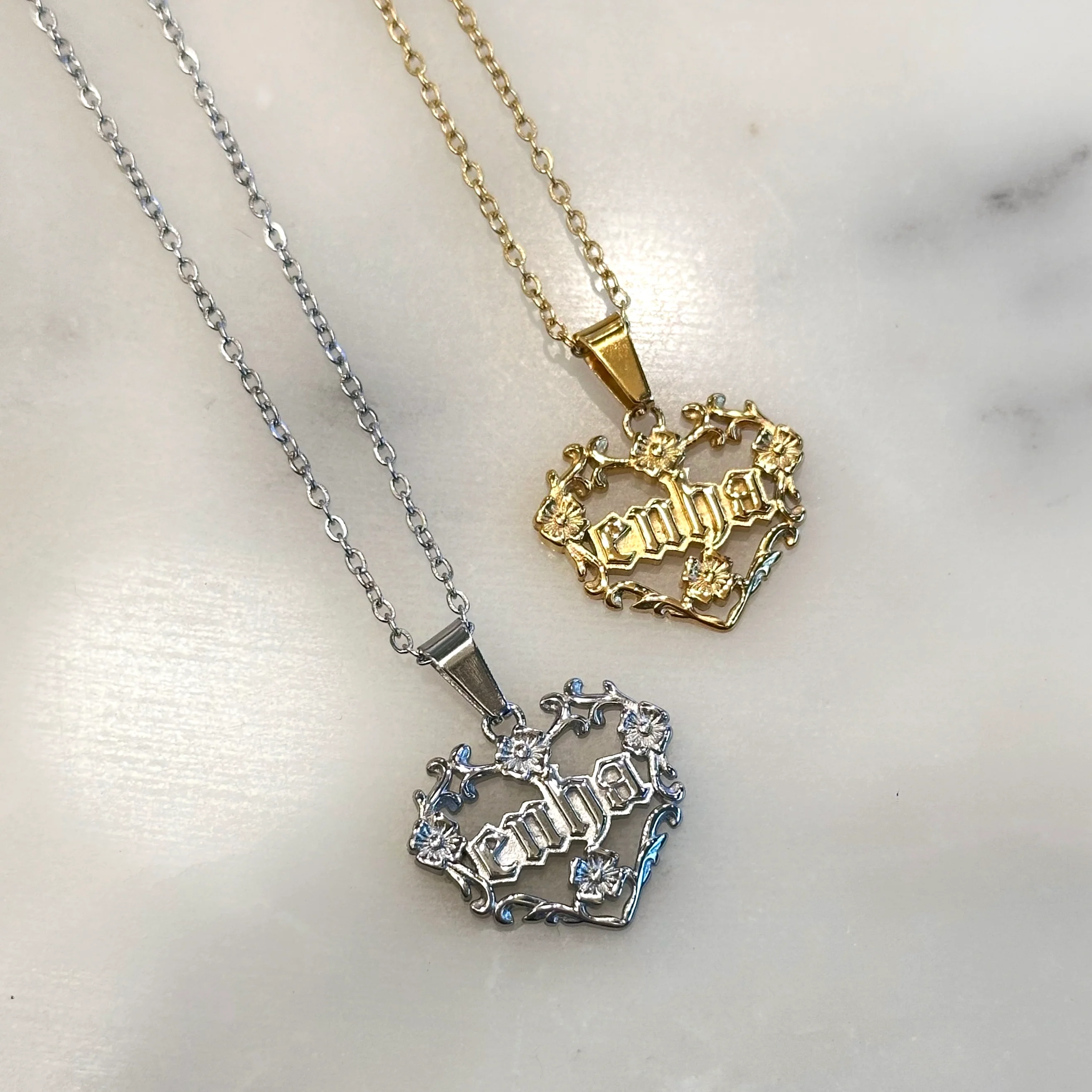 EN- Royal Hearts Necklace - Image 4