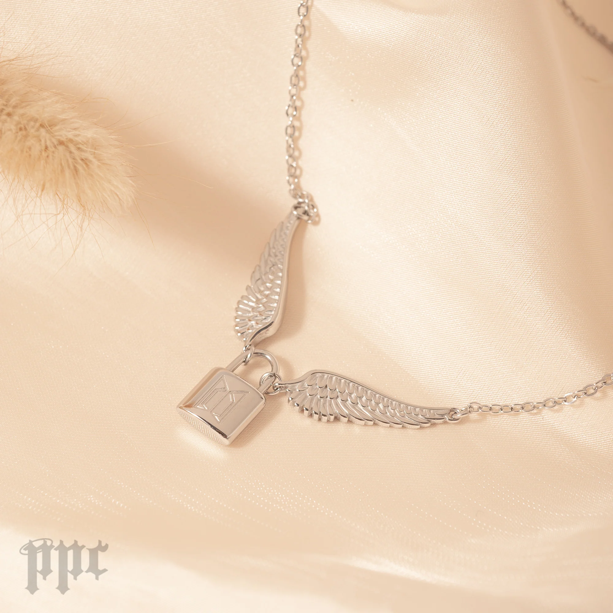 Eternal Wings Necklace 2 - Image 4